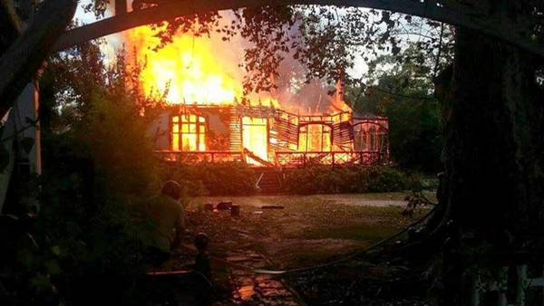 Incendio-casa-Vitico-Tigre-Twitter_CLAIMA20160310_0096_28