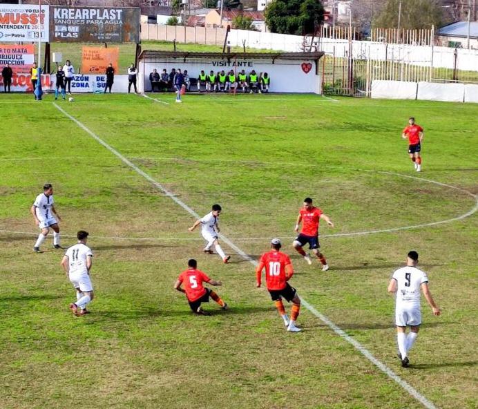 Berazategui cayó en el Norman Lee por 3 a 1