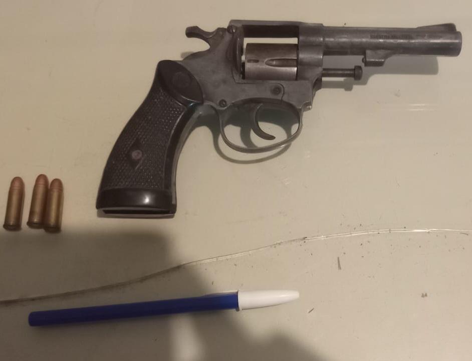 REVOLVER