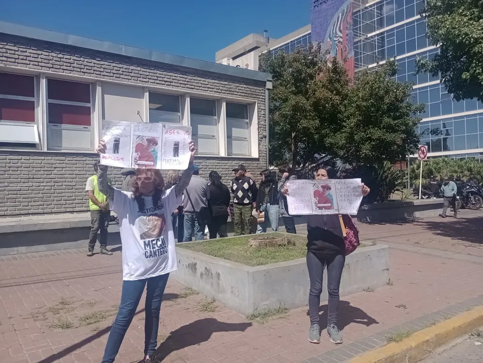 9db8aa64-6677-4b07-801d-928a449f82b7