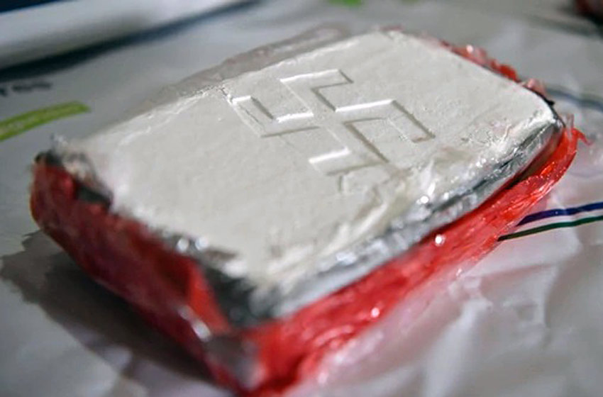 Cocaina con simbolo nazi